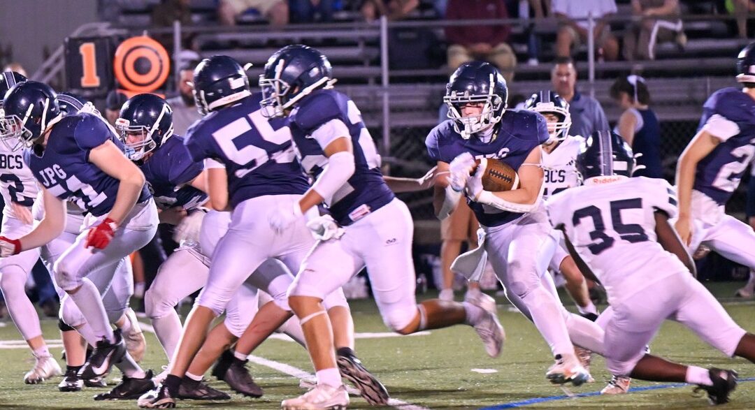 Guardians Pull Away From Eagles for 54–6 Victory at Clark Field